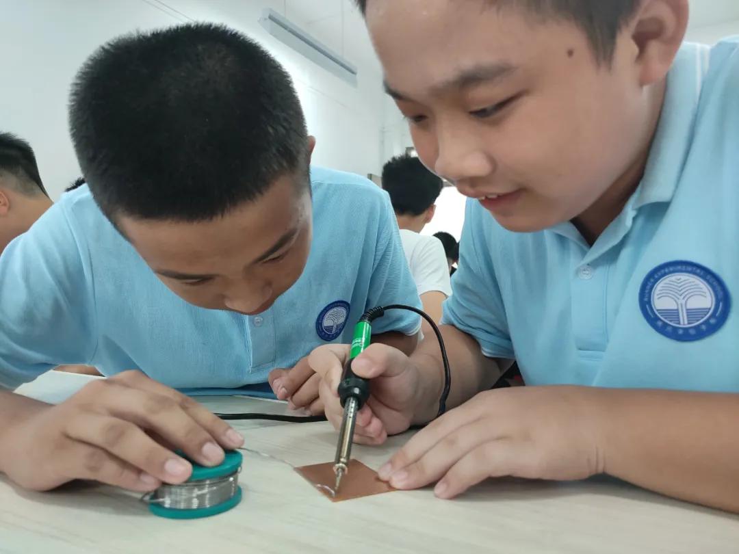 初中生的科技热情怎么点燃？位于大湾区的这所学校开设了这门课