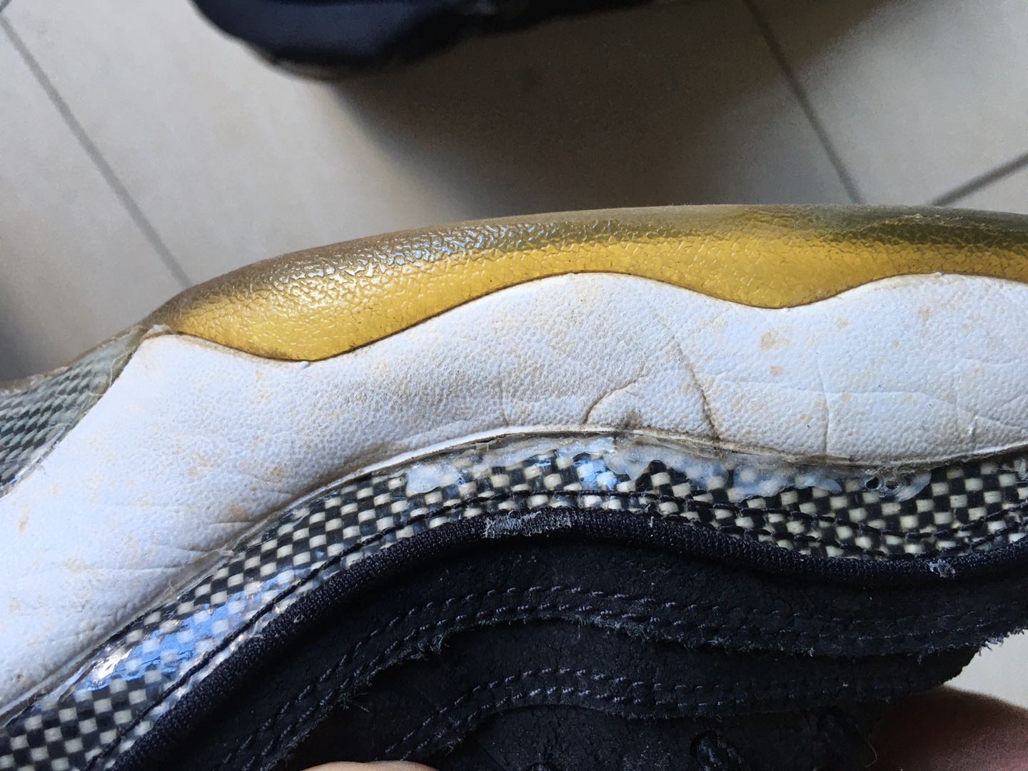 球鞋开胶怎么保存,如何避免球鞋开胶氧化