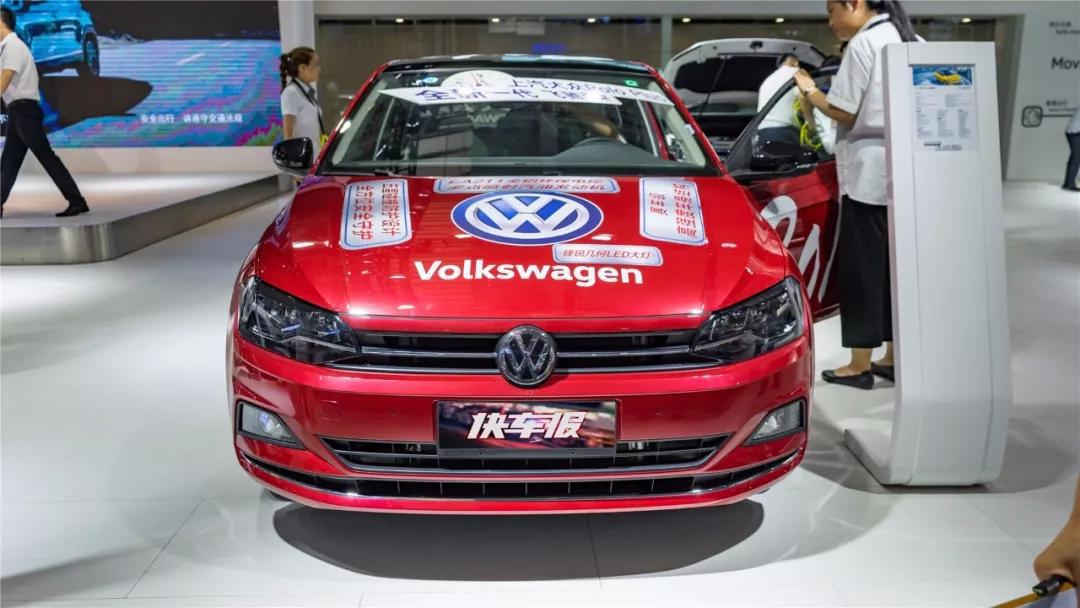 四代飞度和poloplus测评,想买大众polo好还是本田飞度好