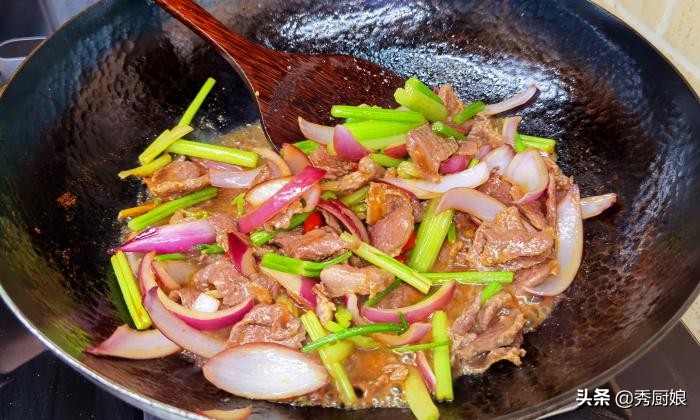 芹菜炒牛肉减脂餐做出来牛肉不嫩,炒牛肉用牛肉的哪个部位的肉最好