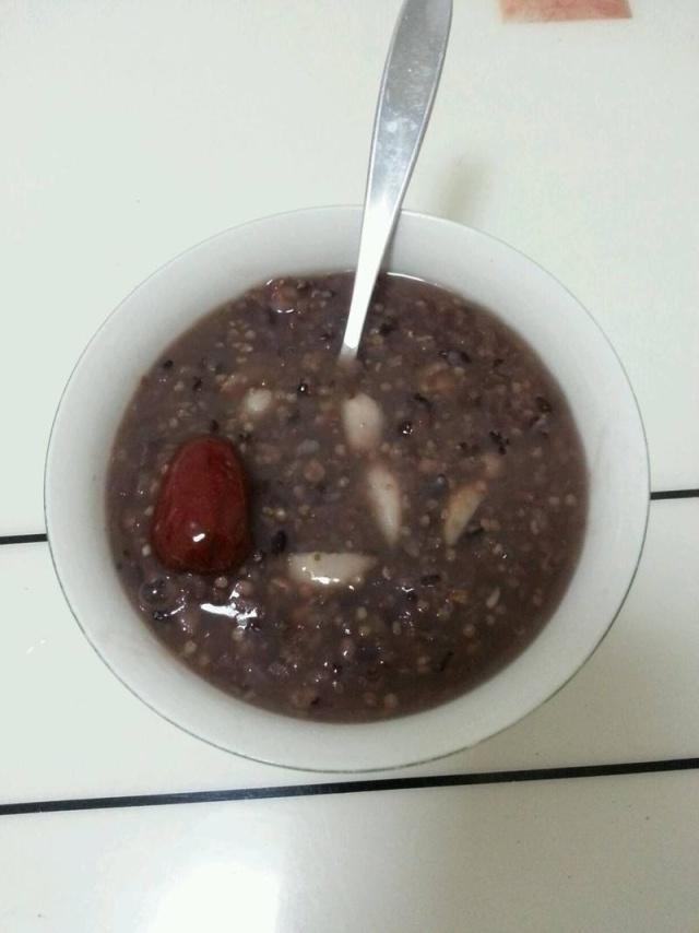 哺乳期2个月喝什么粥对宝宝好,喂奶期间喝什么粥比较有营养