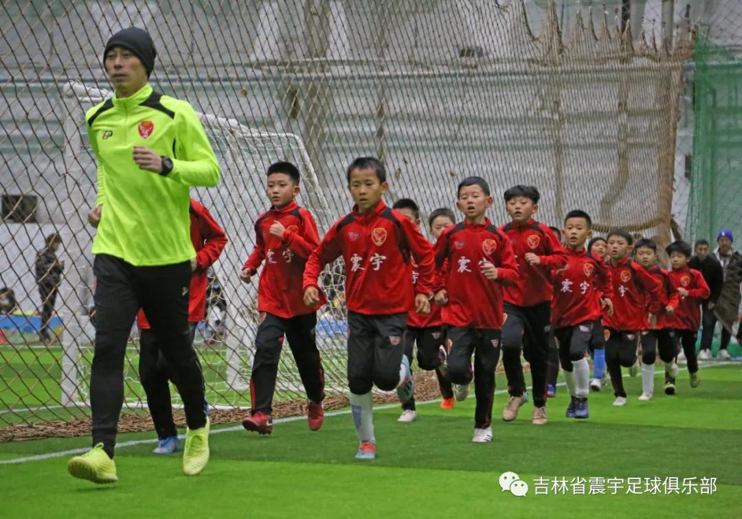 新奇之余,皆是寄望——震宇足球进驻农博园搏一搏室内足球场