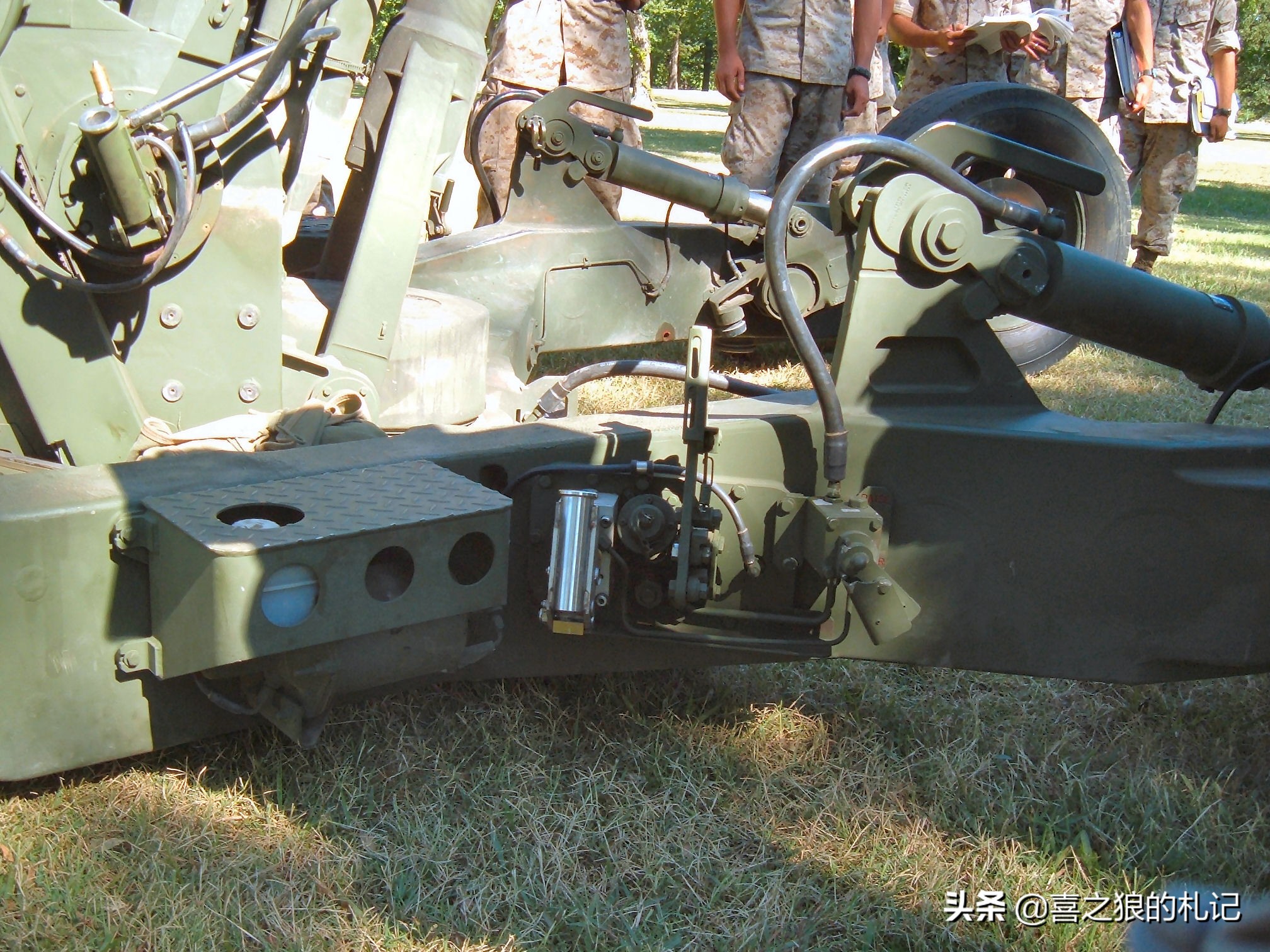 比m777榴弹炮更厉害的炮,m777榴弹炮和ah4对比