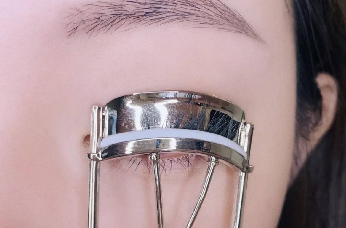 单根睫毛又好看又持久的方法,睫毛比较多怎么刷睫毛根根分明