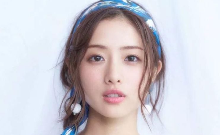 杨紫同款发带辫子,杨紫亲爱的热爱的发带