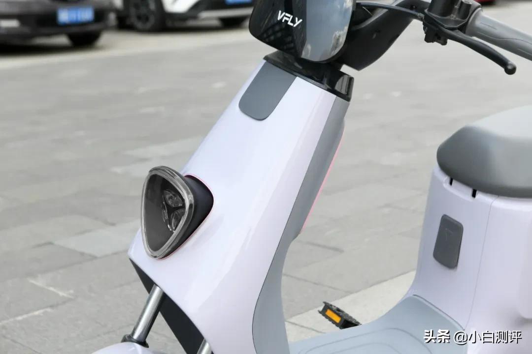 雅迪智能VFLY电动车,雅迪vflyl100max发布会