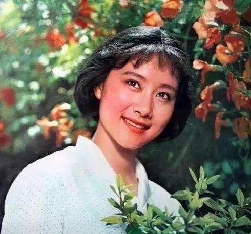 囧妈里的妈妈们,囧妈中妈妈是谁扮演的