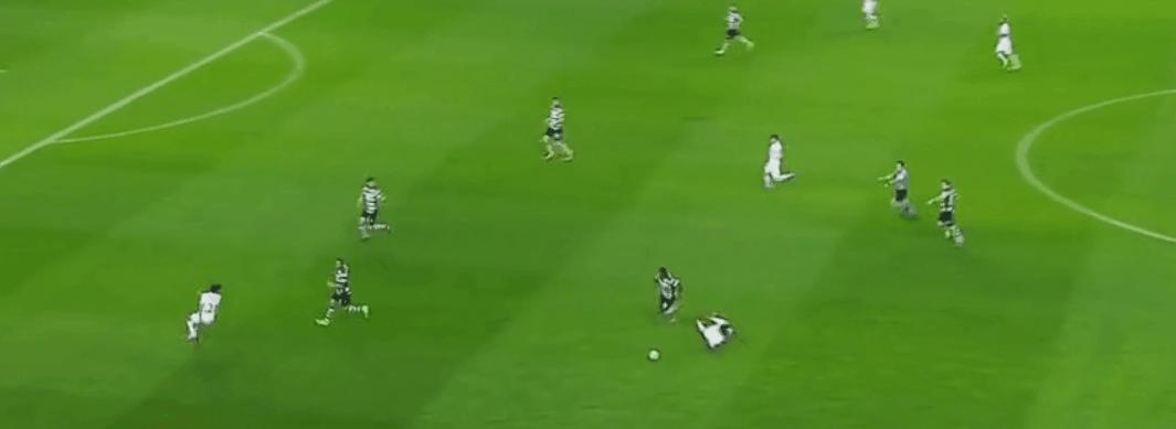 威廉卡瓦略速度慢,威廉卡瓦略踢什么位置