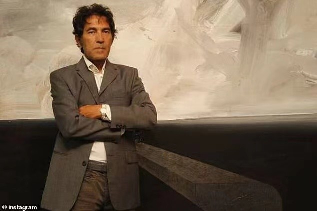 意大利艺术家以1.3万英镑卖出一尊隐形雕塑，向买家颁发一份真品证书以证明雕塑存在