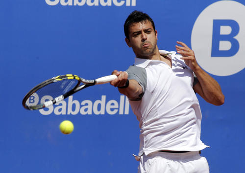 打网球和羽毛球哪个费钱,打网球和打羽毛球是差不多的嘛