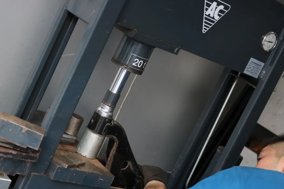 老车翻新修复三菱帕杰罗v97,帕杰罗v97整车整备翻新长视频