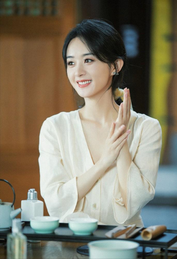 最近瘦出排骨胸的女明星,瘦出排骨胸的女星