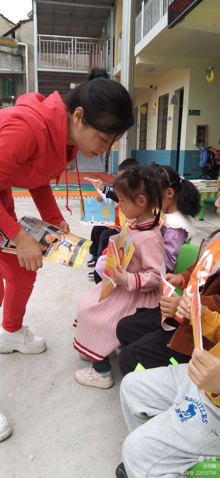 幼儿园书香润童心阅读伴成长,幼儿园书香润泽心灵阅读感悟