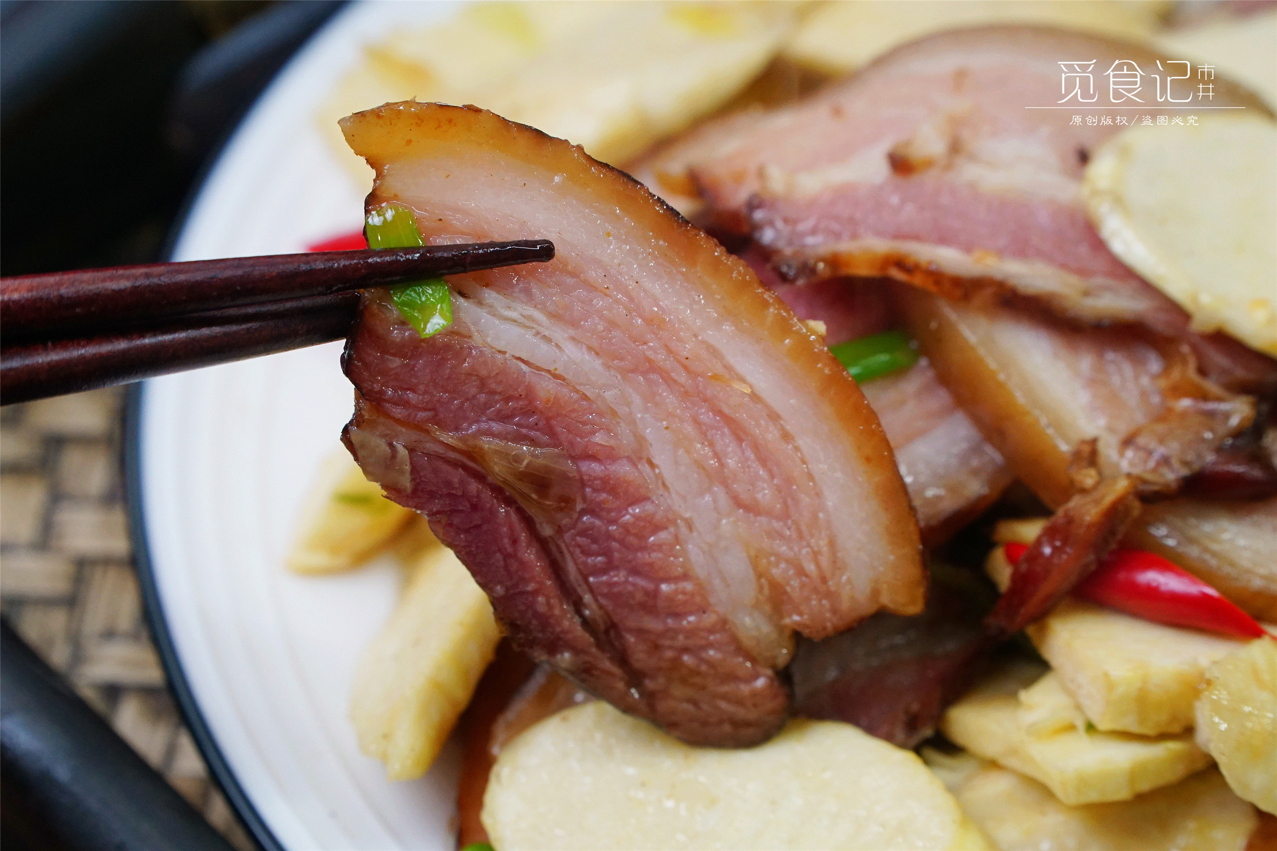 腊肉怎么炒能放时间长,炒腊肉放油不