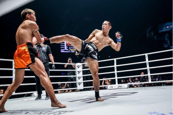 泰拳冠军张成龙比赛视频,力克百胜泰拳王张成龙