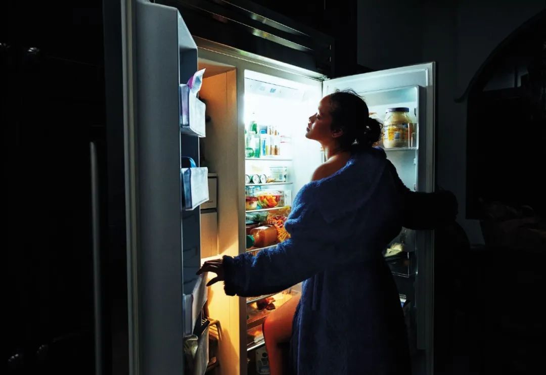 rihanna为什么横扫bazaar,rihanna新图