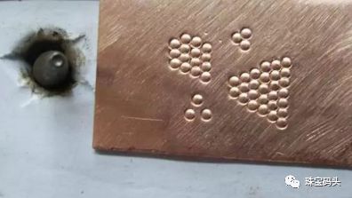 錾刻需要使用不同的錾子,錾刻工艺和篆刻工艺的区别