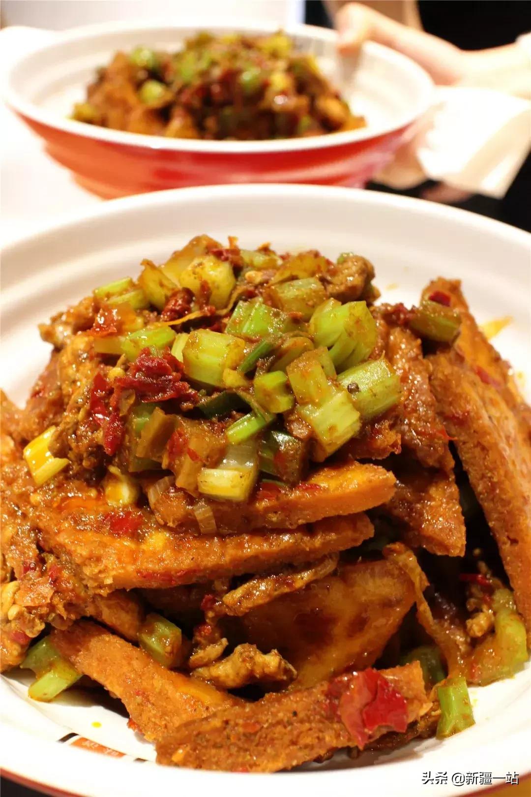 乌鲁木齐美食网红牛腩米粉,乌鲁木齐米粉推荐排行榜