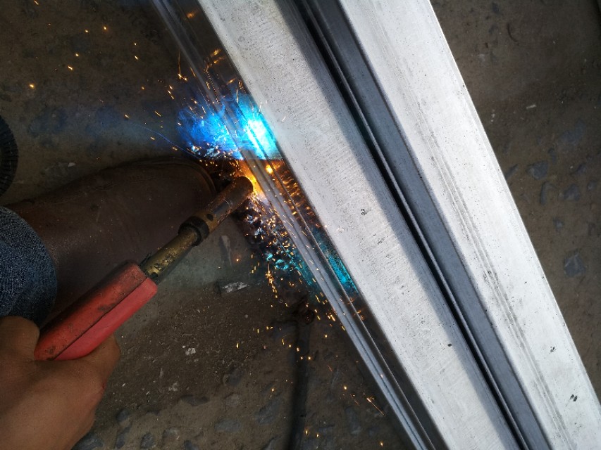 电焊护脸面具制作教程,怎么做最简单的面罩