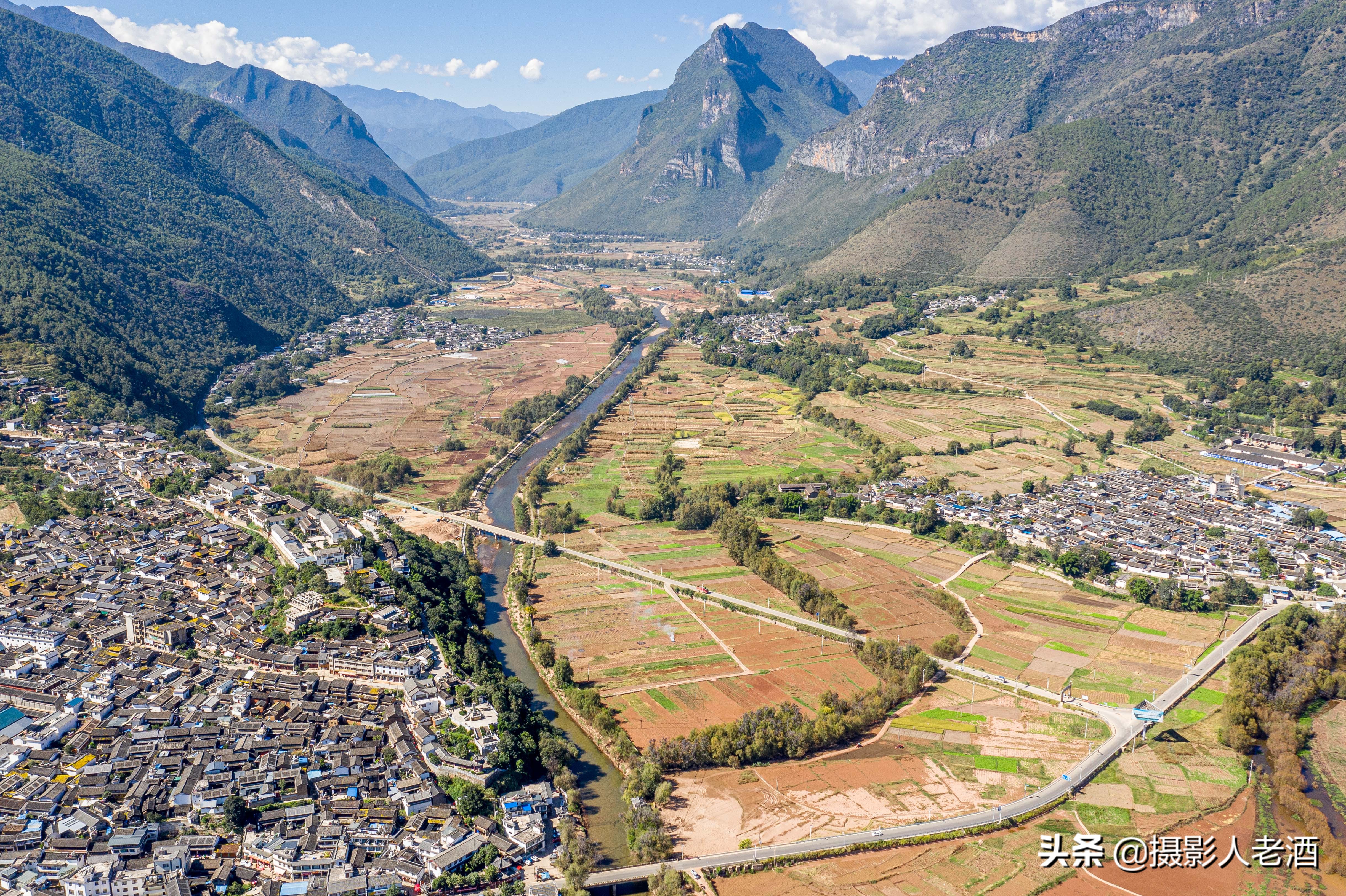 丽江长江第一湾虎跳峡,丽江市玉龙县长江第一湾