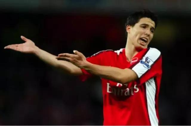 踢球核心力量太差了怎么练,踢球时要改善的十个技巧