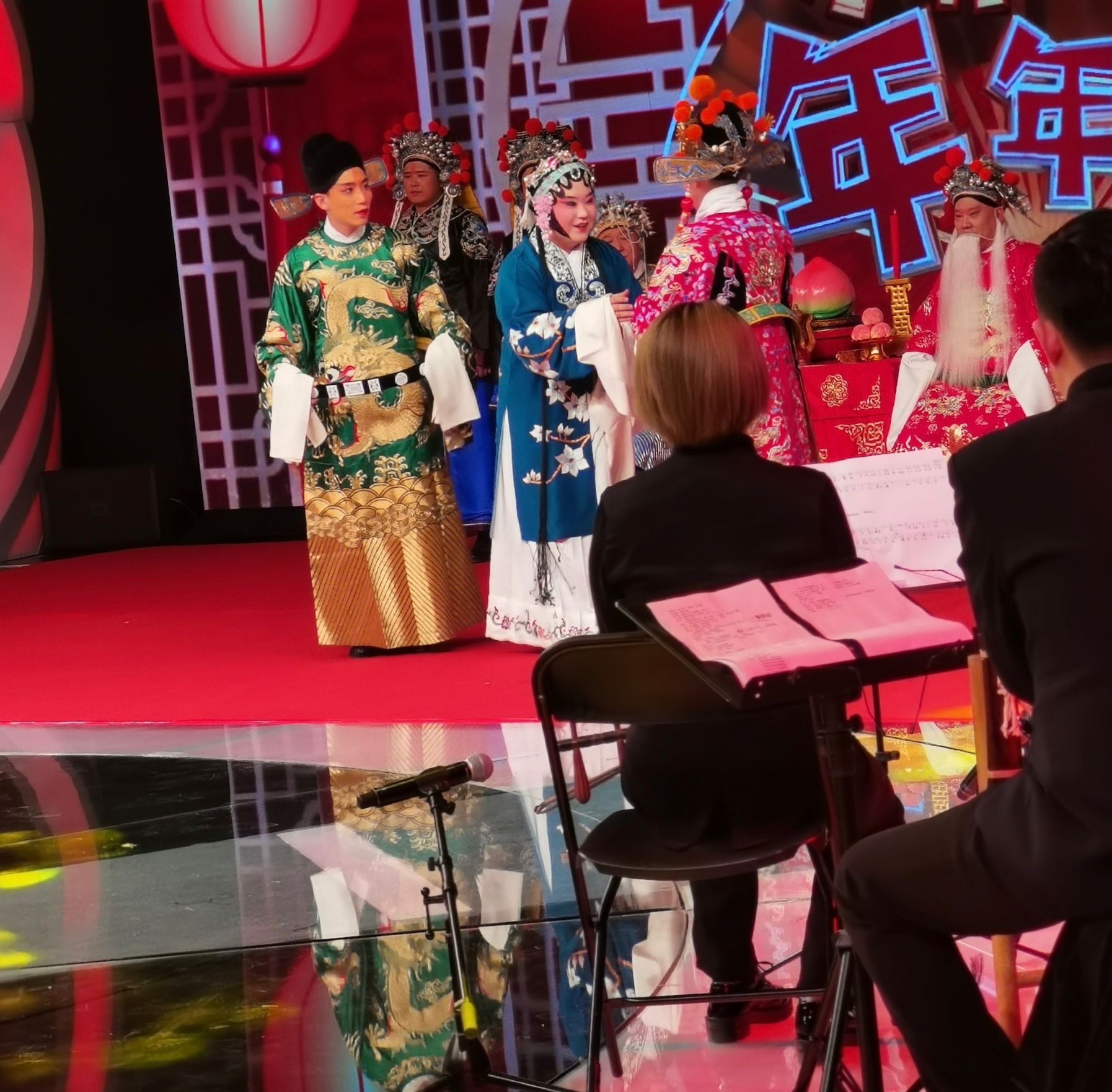 德云社相声春晚郭德纲唱大戏，于谦变郭夫人，多人扮女装惊艳