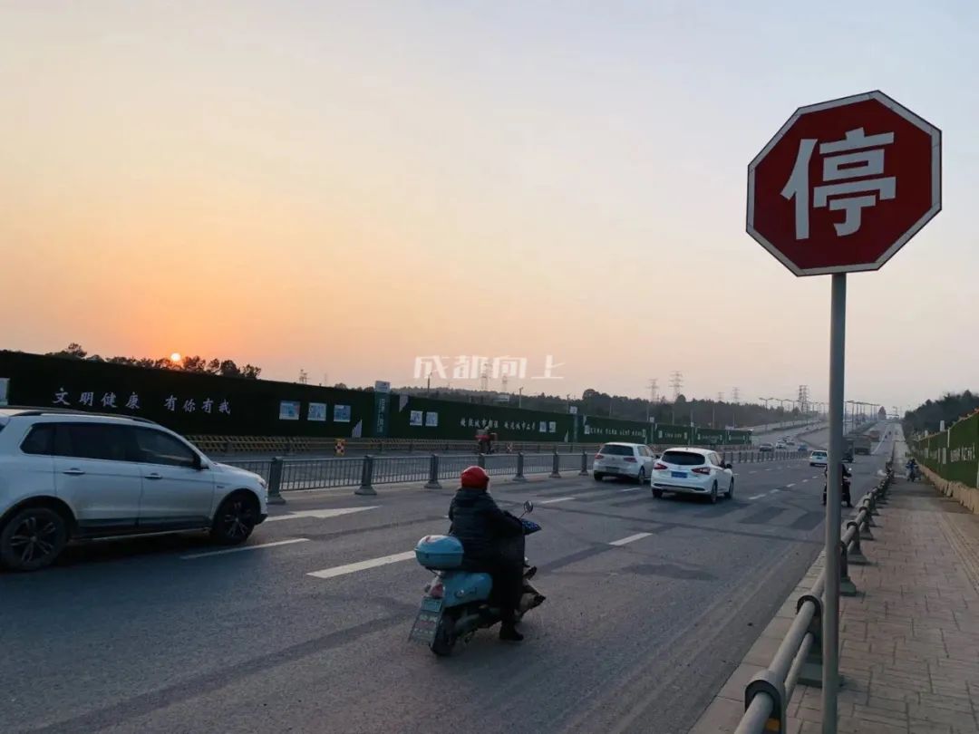 东安湖与怡心湖哪个好,怡心湖和东安湖哪个好玩