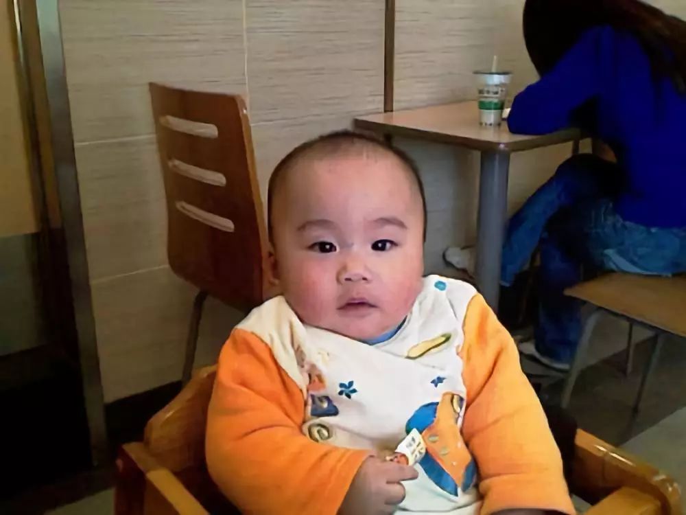 宝宝鼻梁发青是什么原因,婴儿鼻梁发青是什么征兆