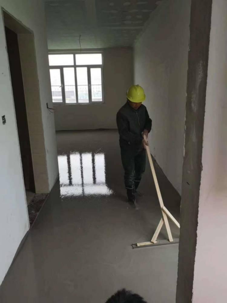 自流平地坪砂浆配方,高强度水泥自流平地面施工