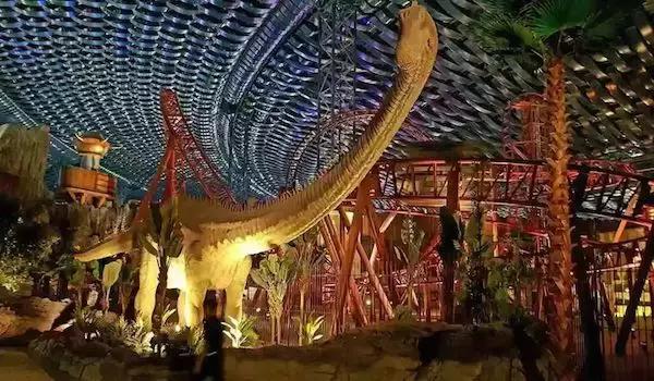 沉浸式乐园强势来袭游客“刷刷刷”不停