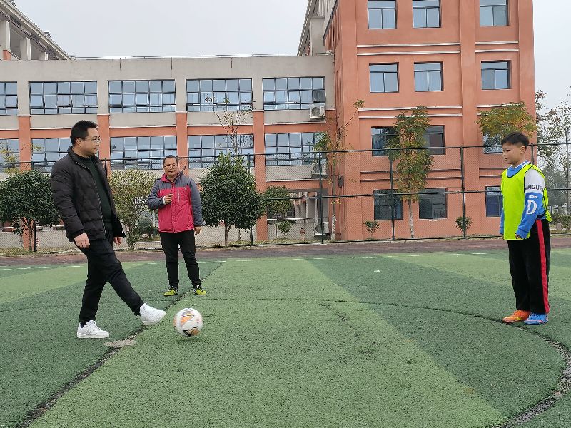 阳光成长快乐生活,阳光锻炼快乐成长