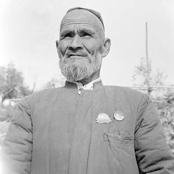 库尔班:想骑驴看望主席,临终遗训:从军报国,重孙女成航母女兵