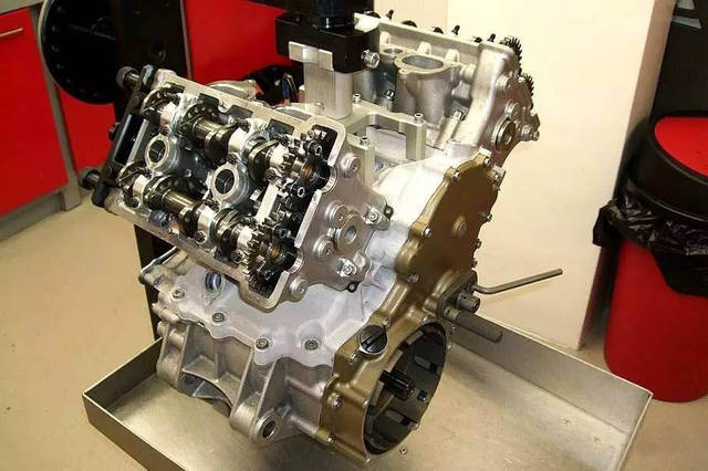 4缸v型发动机摩托,4缸摩托车推荐街车最便宜