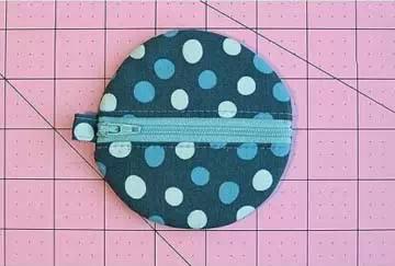 旧衣服做的拉链包,旧衣服拆开能做什么用途