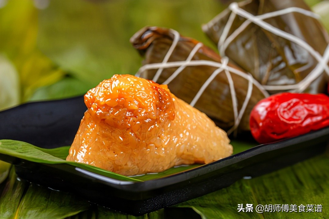 怎么煮粽子粽子要煮多久,怎么才能把粽子煮软糯