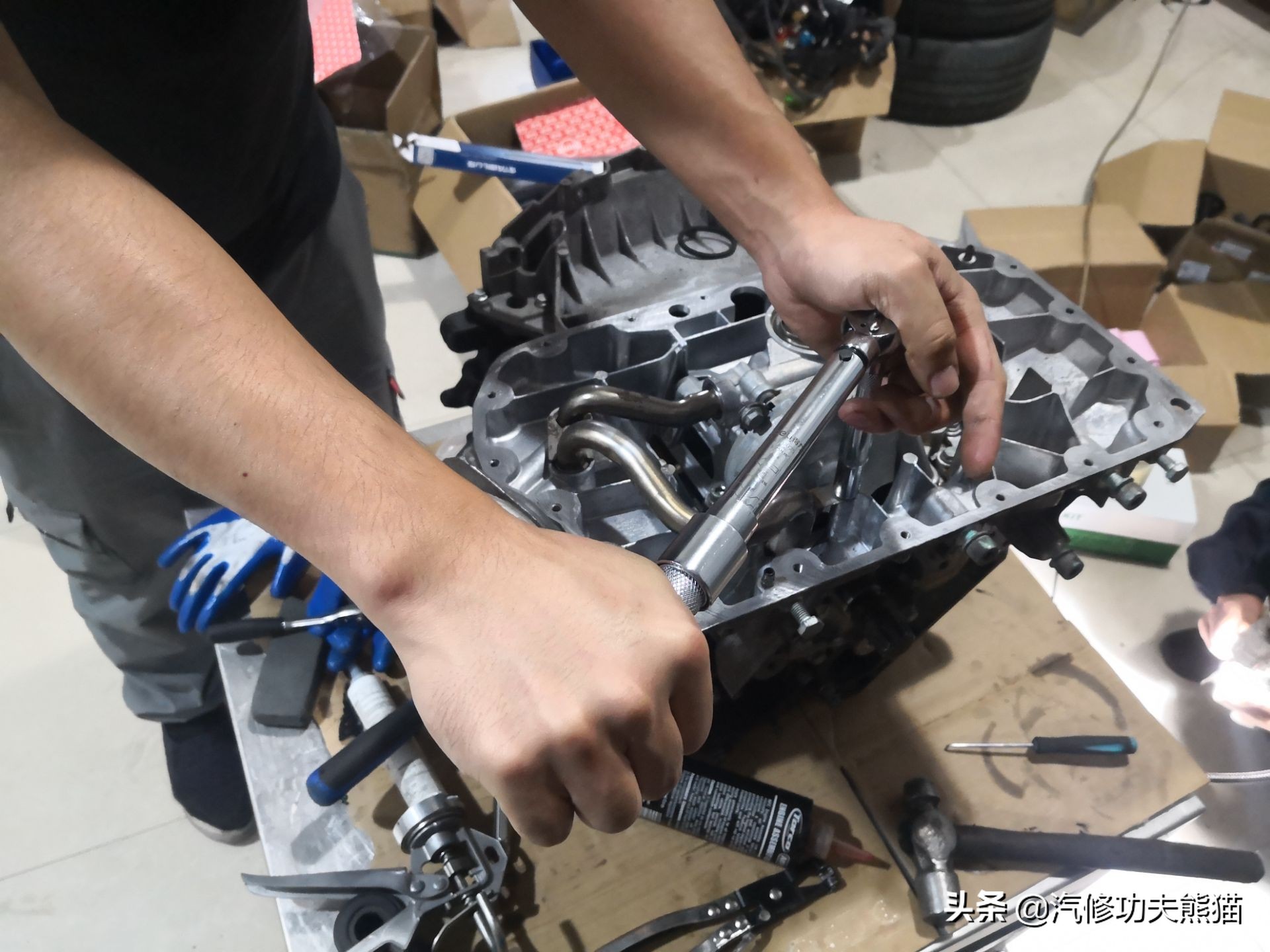 2003年老奥迪a6,2012年奥迪a6经典