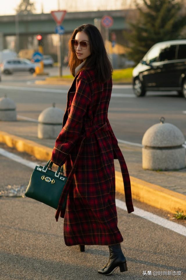 短款格纹毛呢大衣的搭配方法,MiniPeace格纹大衣