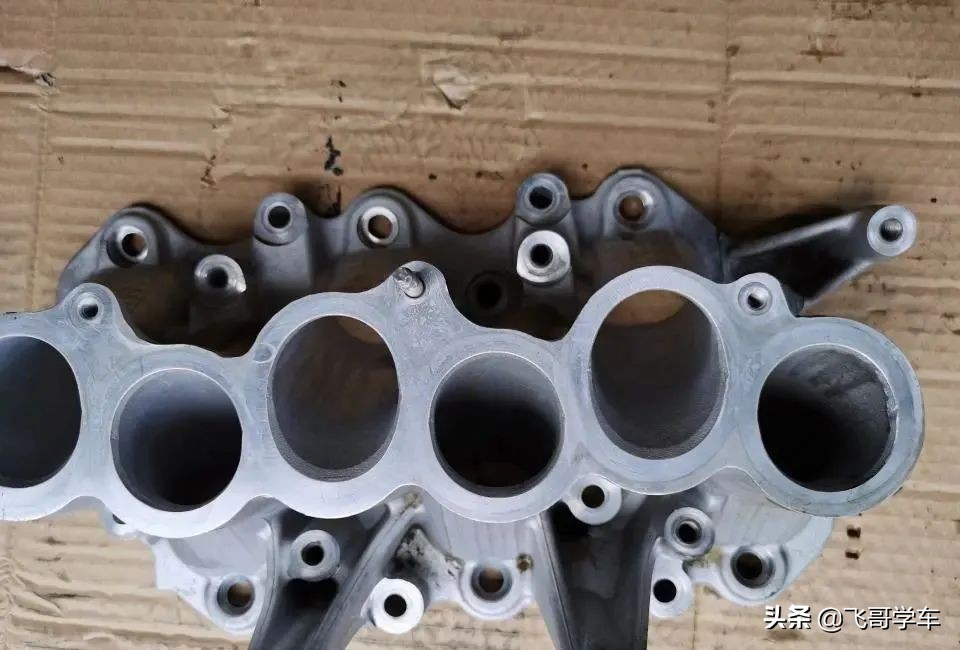 丰田皇冠3.0发动机大修有点共振,皇冠发动机烧机油大修