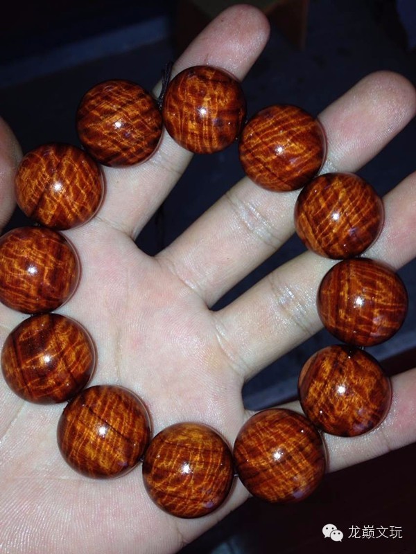 小叶紫檀的纹路是什么样的,小叶紫檀的纹路图片