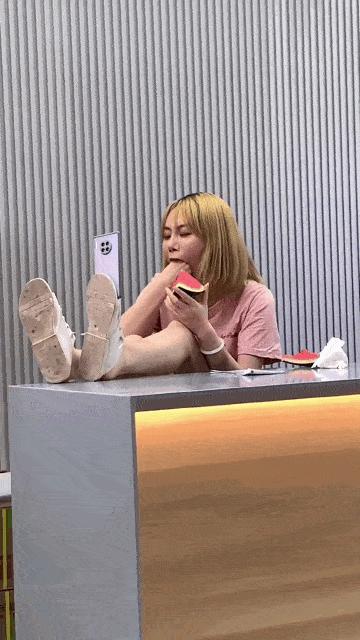 老婆在网上买了件衣服,老婆买了条裙子