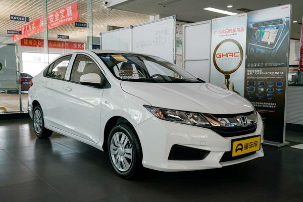 锋范属于a0级家轿吗,本田锋范型动版和舒适版区别