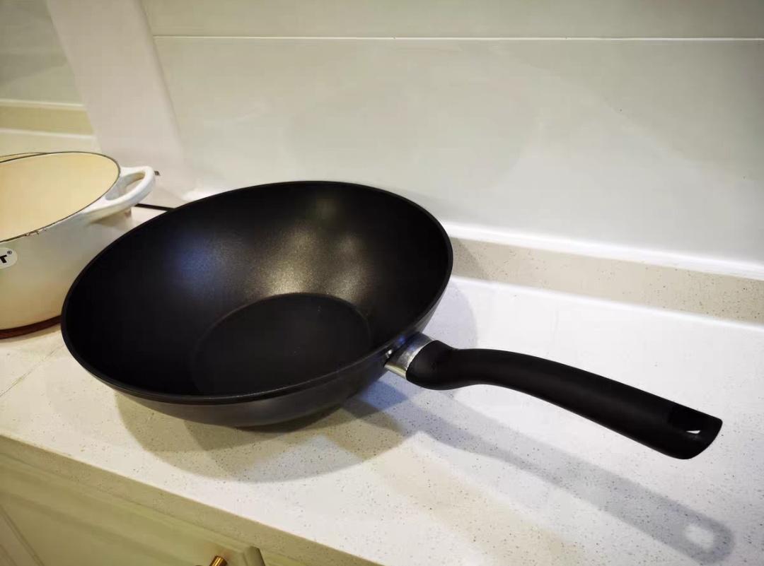 菲仕乐黑骑士不粘煎锅的开锅方法,菲仕乐黑骑士18cm不粘煎锅多少钱