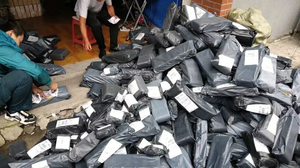 摆摊卖纸巾创业项目怎么样,摆地摊卖纸巾的项目靠谱吗