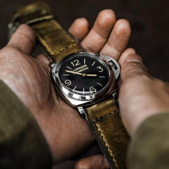 戴沛纳海手表,佩戴沛纳海金表