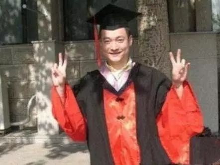 翟天临有才华,翟天临现在是什么学历了