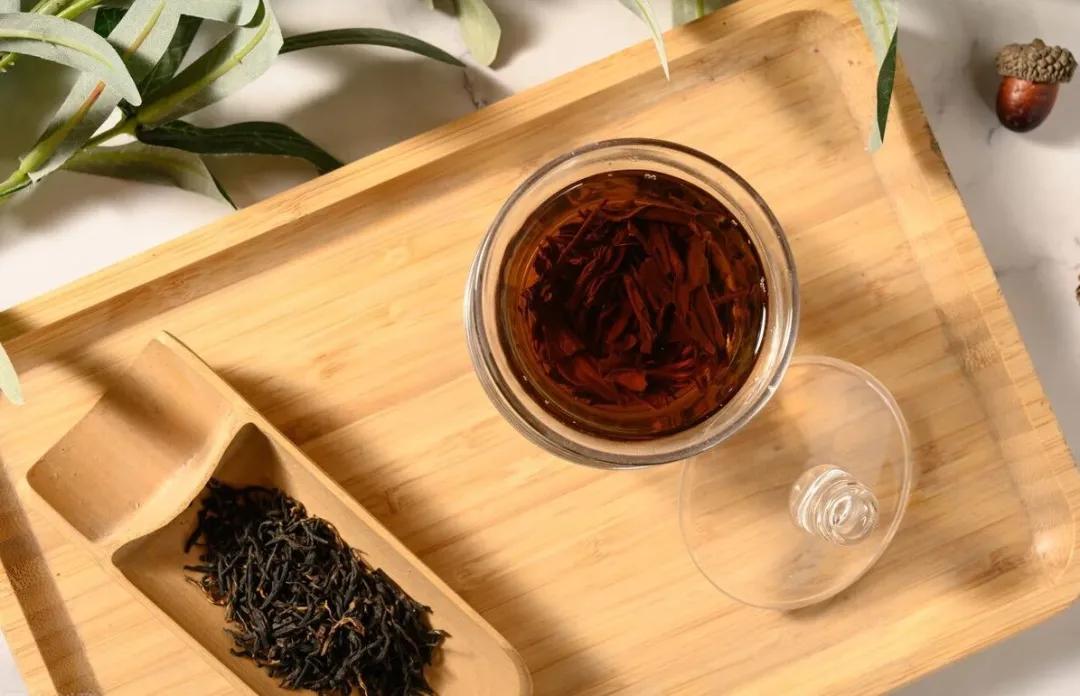 适合夏天的小众茶,夏天喝什么茶补肝肾又不上火