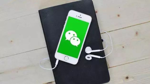 一个成熟的男人怎么发朋友圈,一个人有多优秀要看有谁指点