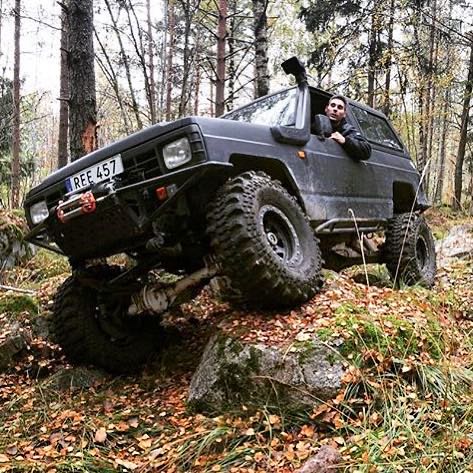 20款日产途乐越野改装实战,丰田陆地巡洋舰vs日产途乐越野