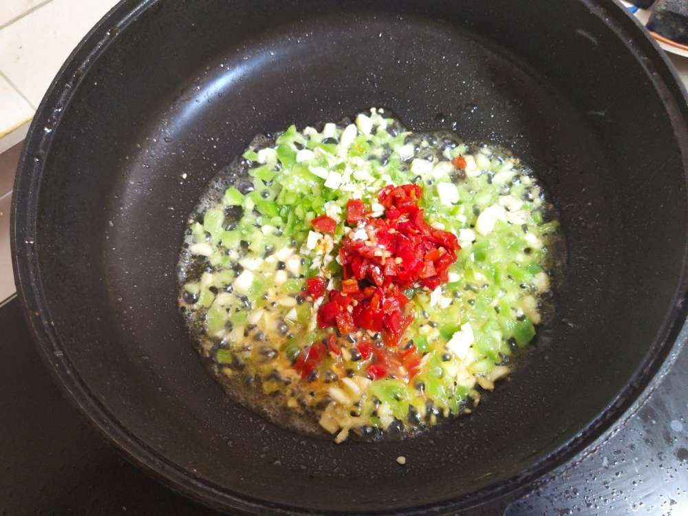 臭豆腐酱料正宗配方,臭豆腐摆摊卖的酱汁制作方法