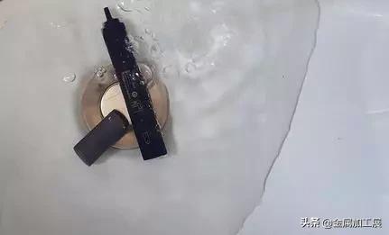 鼻毛修剪器怎样才能剃干净,鼻毛不能随便剪